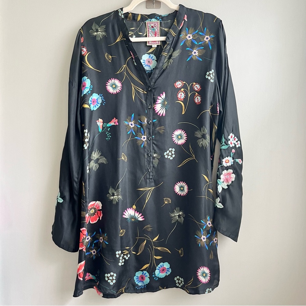 Johnny Was Poppy Floral Black Embroidered Bell Sleeve Silk Women's Top